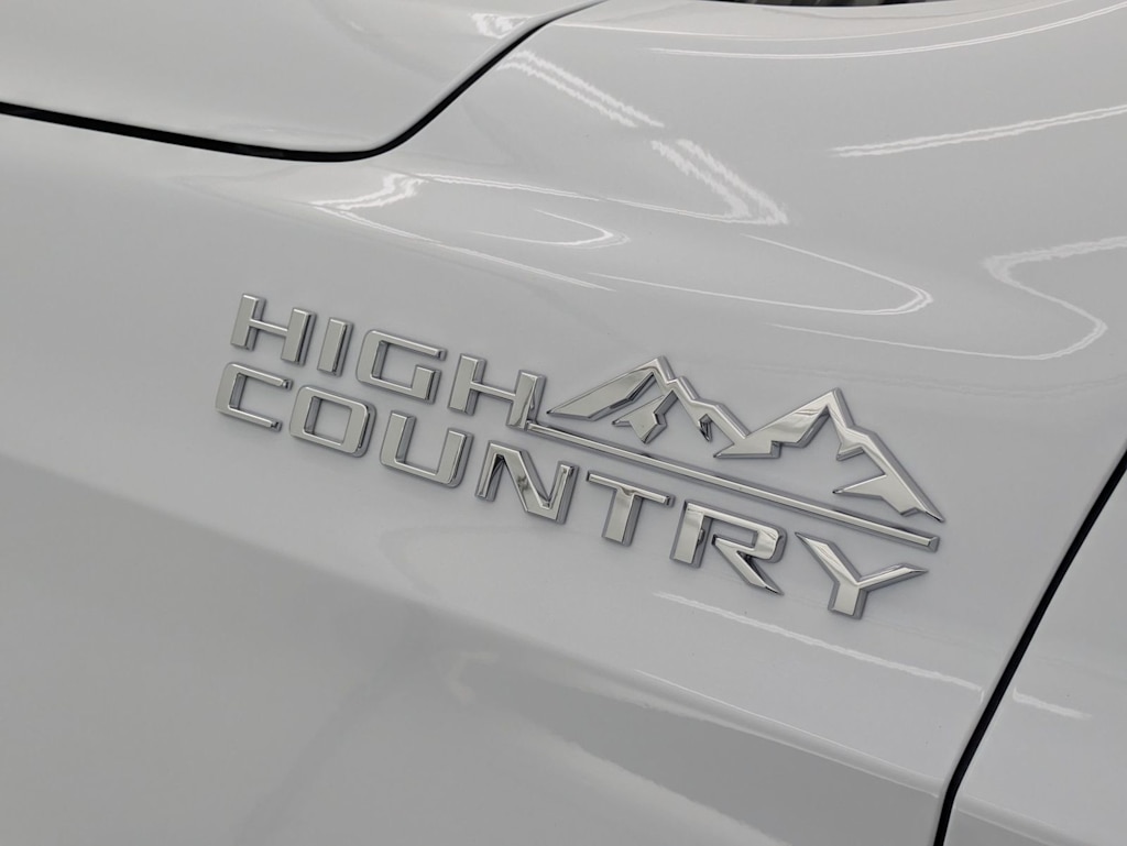 Thumbnail: 2026 Chevrolet Suburban - 24