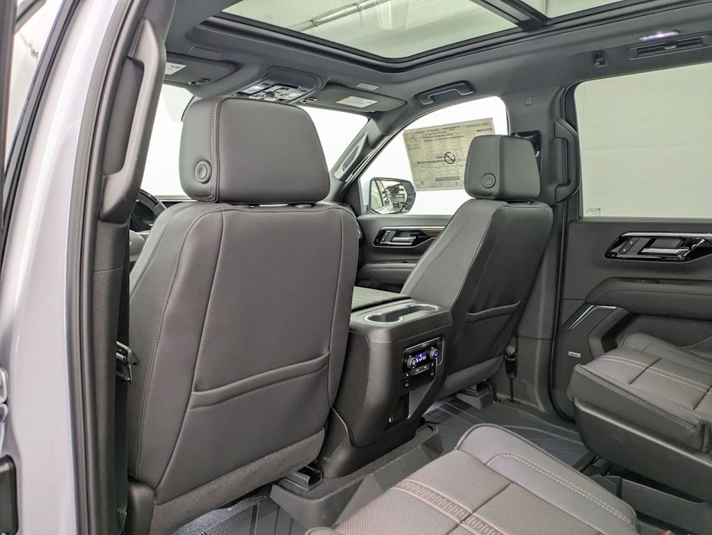Thumbnail: 2026 Chevrolet Suburban - 13