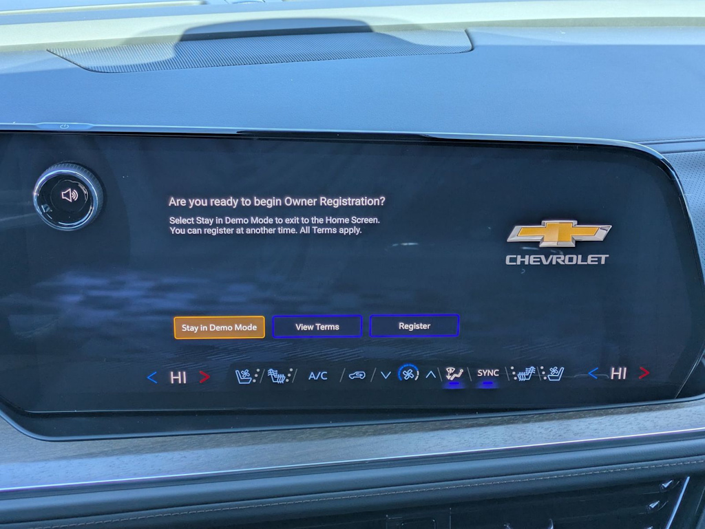 Thumbnail: 2026 Chevrolet Suburban - 15