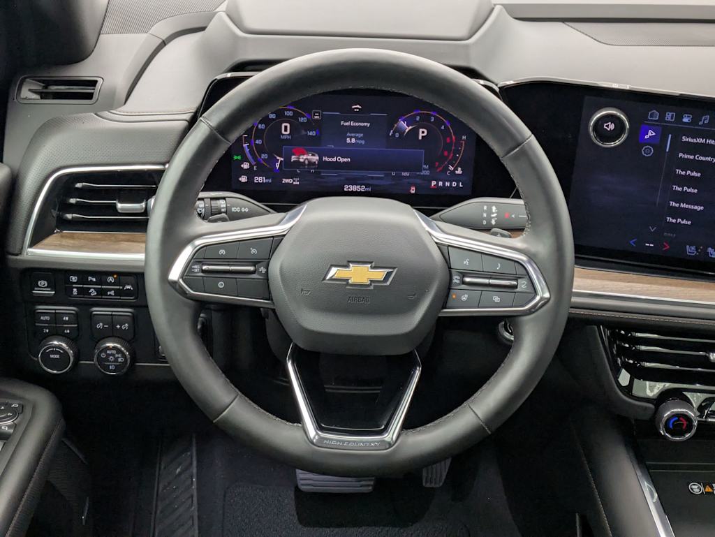 Thumbnail: 2025 Chevrolet Suburban - 14