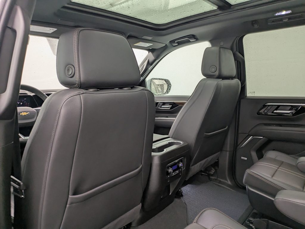 Thumbnail: 2025 Chevrolet Suburban - 13
