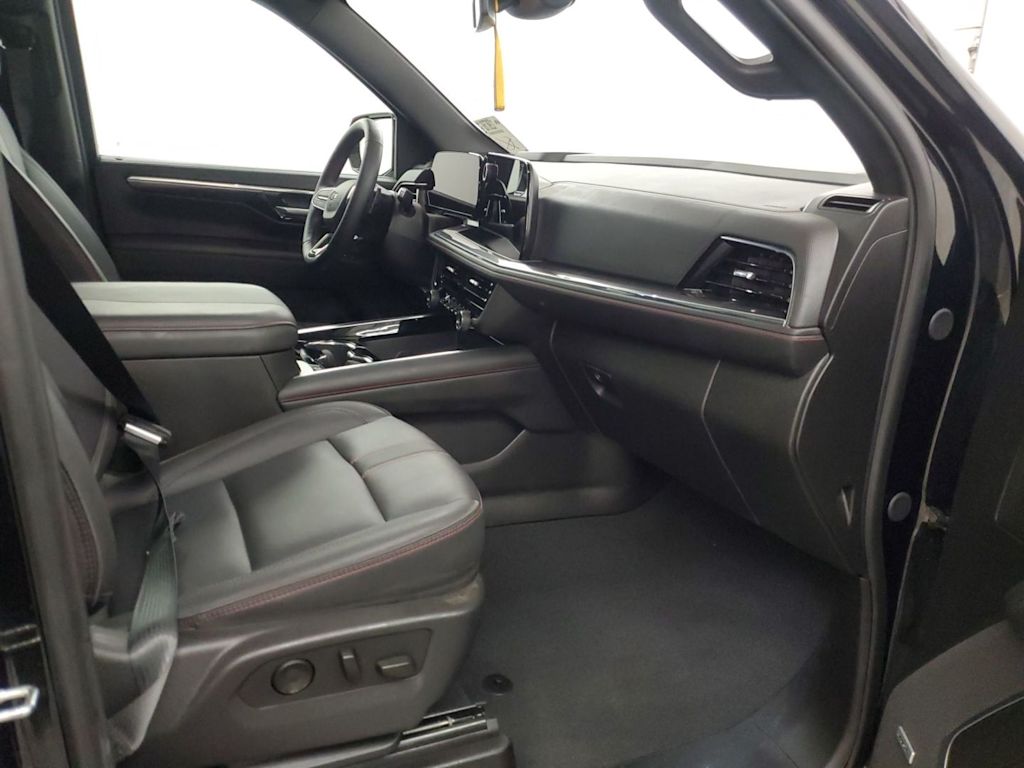 Thumbnail: 2026 Chevrolet Tahoe - 6