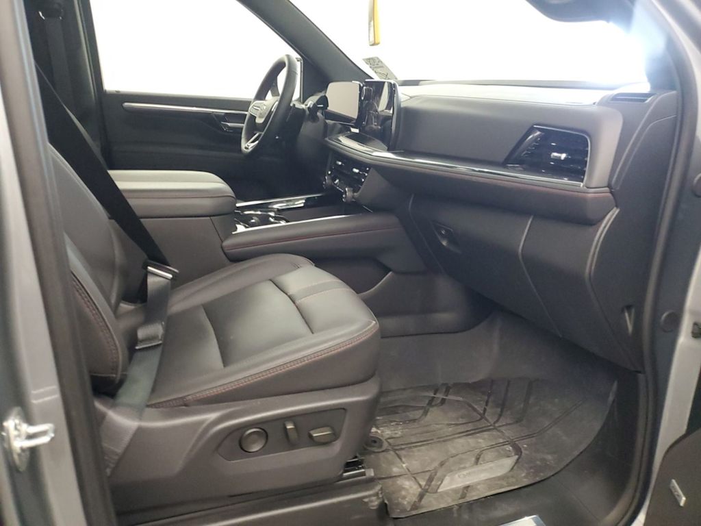 Thumbnail: 2026 Chevrolet Tahoe - 7
