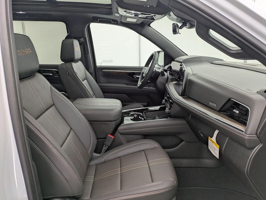 Thumbnail: 2026 Chevrolet Tahoe - 12