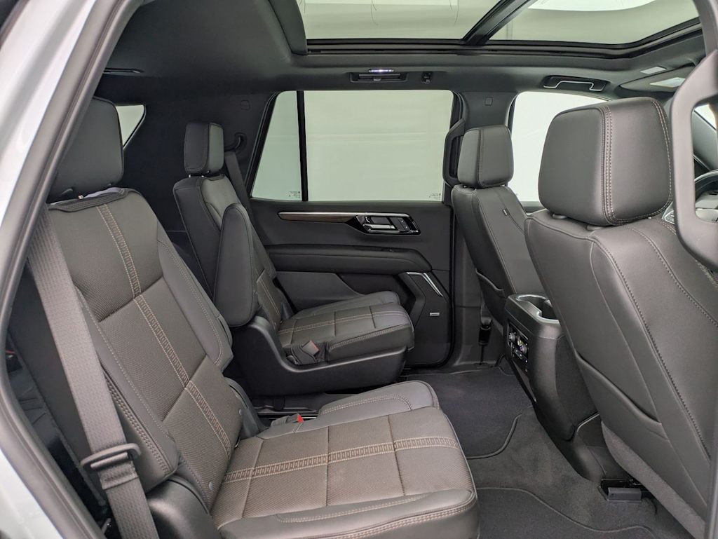 Thumbnail: 2026 Chevrolet Tahoe - 29