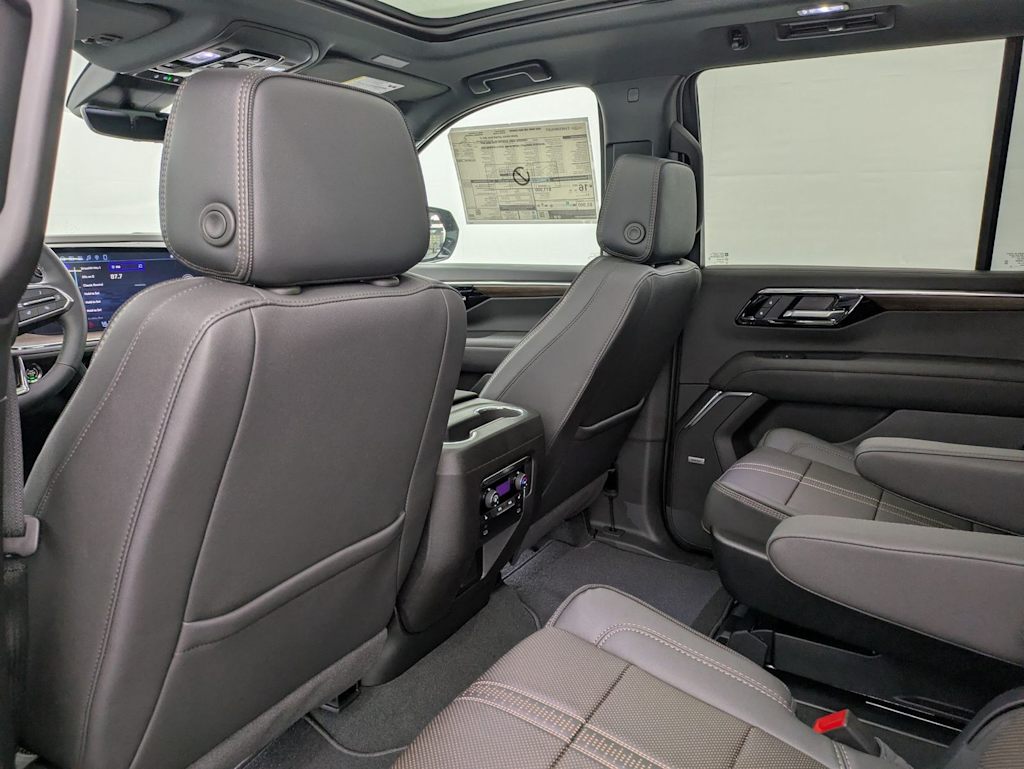 Thumbnail: 2026 Chevrolet Tahoe - 12