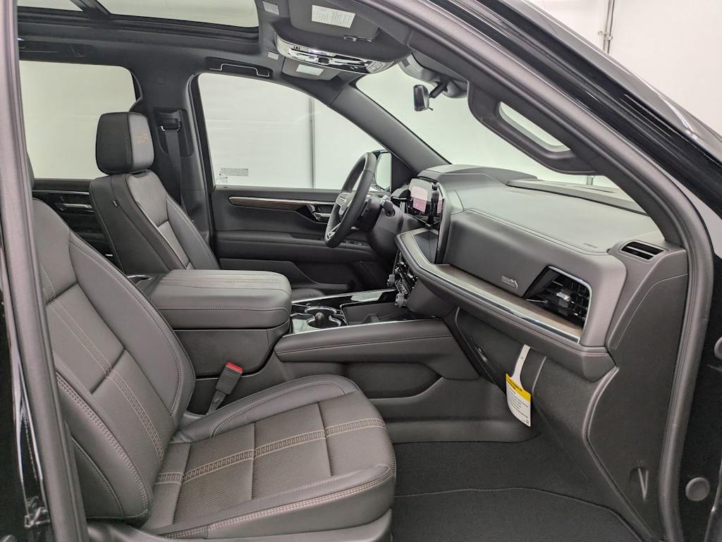 Thumbnail: 2026 Chevrolet Tahoe - 11