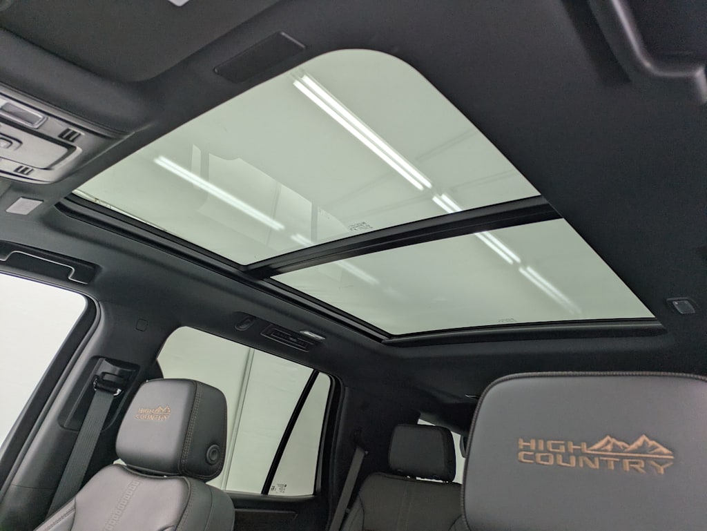 Thumbnail: 2025 Chevrolet Tahoe - 27