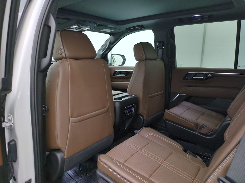 Thumbnail: 2025 Chevrolet Tahoe - 12