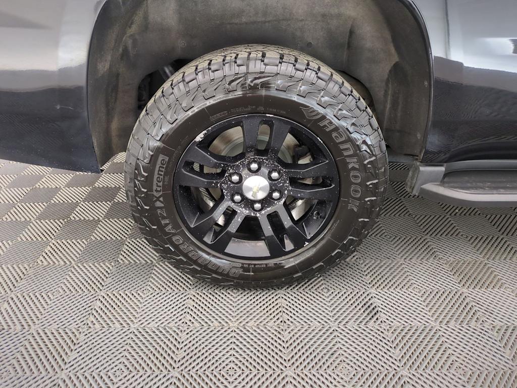 Thumbnail: 2019 Chevrolet Tahoe - 8