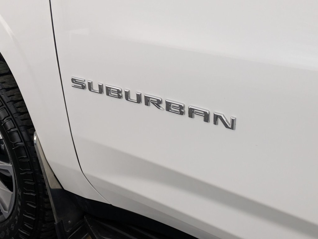 Thumbnail: 2024 Chevrolet Suburban - 6