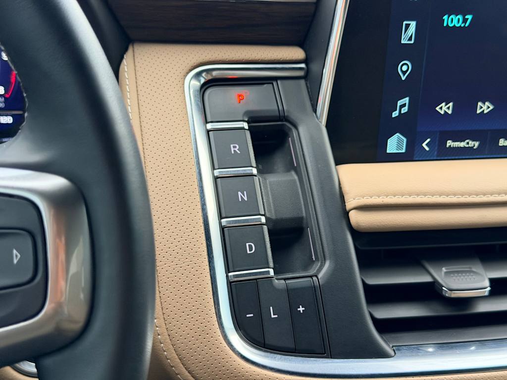 Thumbnail: 2024 Chevrolet Suburban - 34