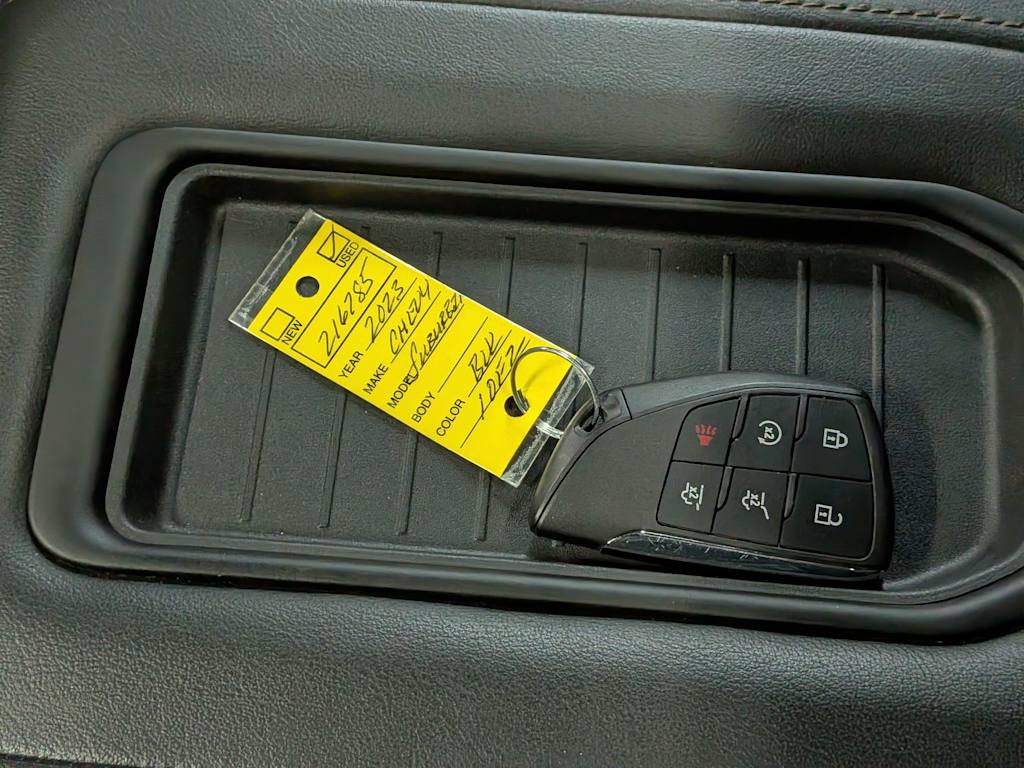 Thumbnail: 2023 Chevrolet Suburban - 17