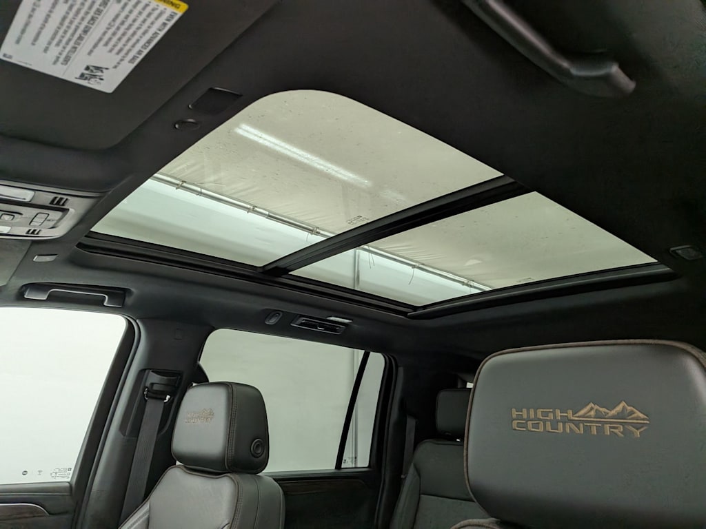 Thumbnail: 2023 Chevrolet Suburban - 27