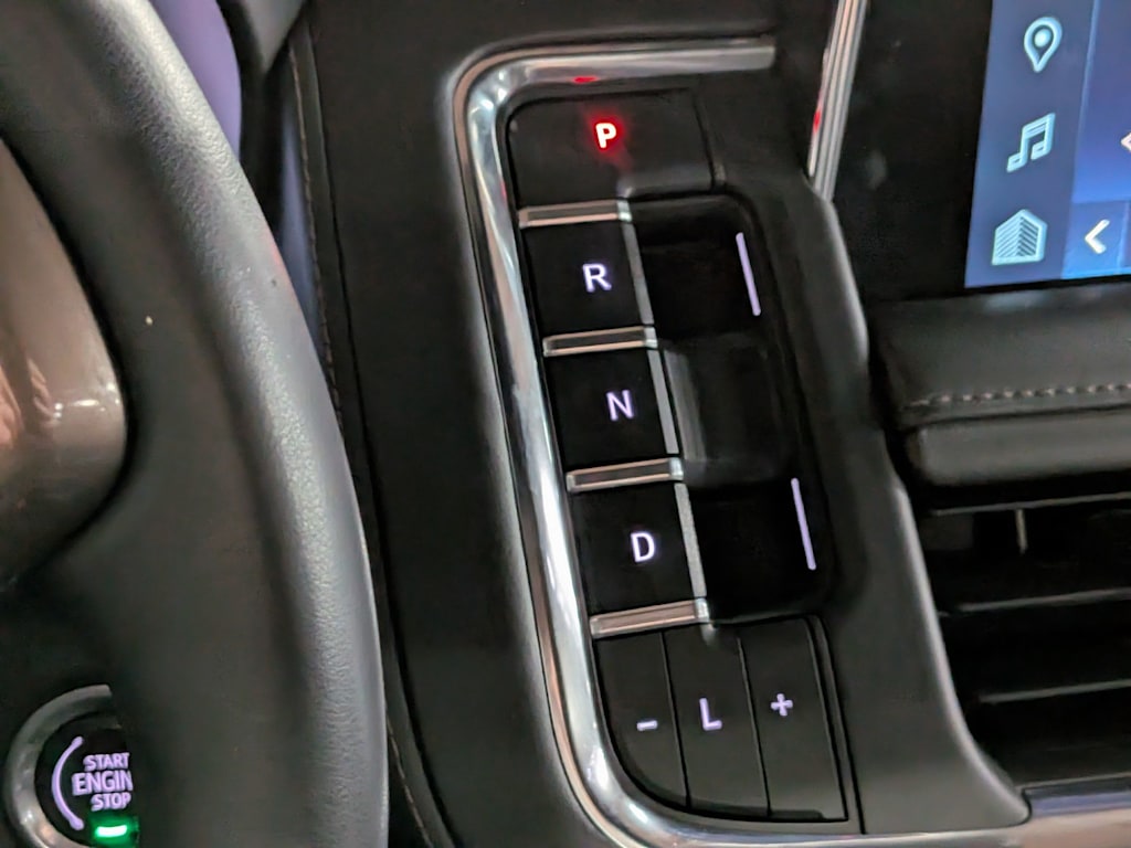 Thumbnail: 2023 Chevrolet Suburban - 15