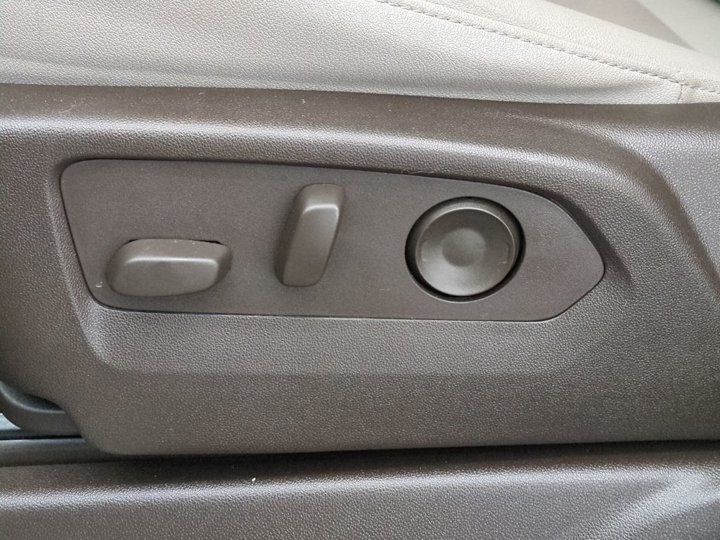 Thumbnail: 2023 Chevrolet Tahoe - 23