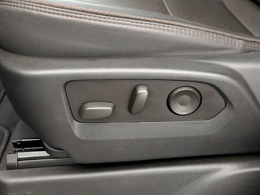 Thumbnail: 2023 Chevrolet Tahoe - 26