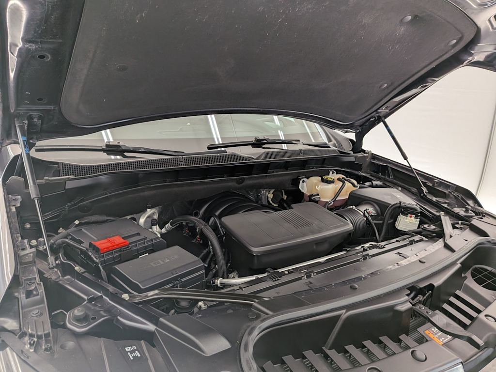 Thumbnail: 2023 Chevrolet Tahoe - 9