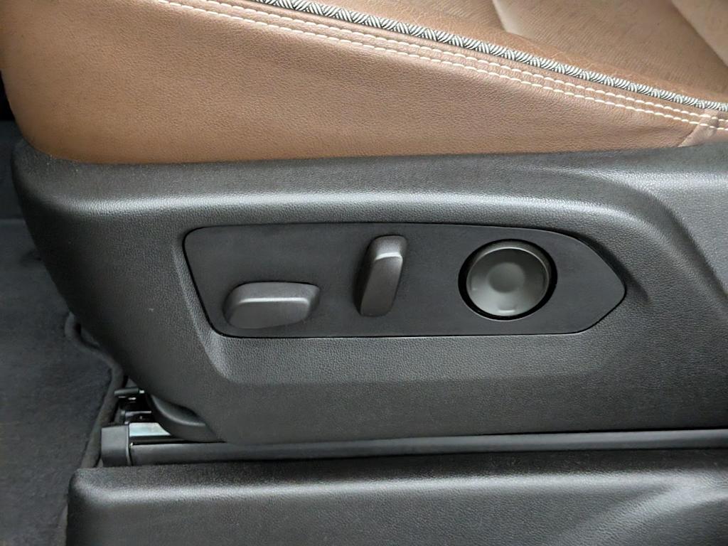 Thumbnail: 2021 Chevrolet Tahoe - 28