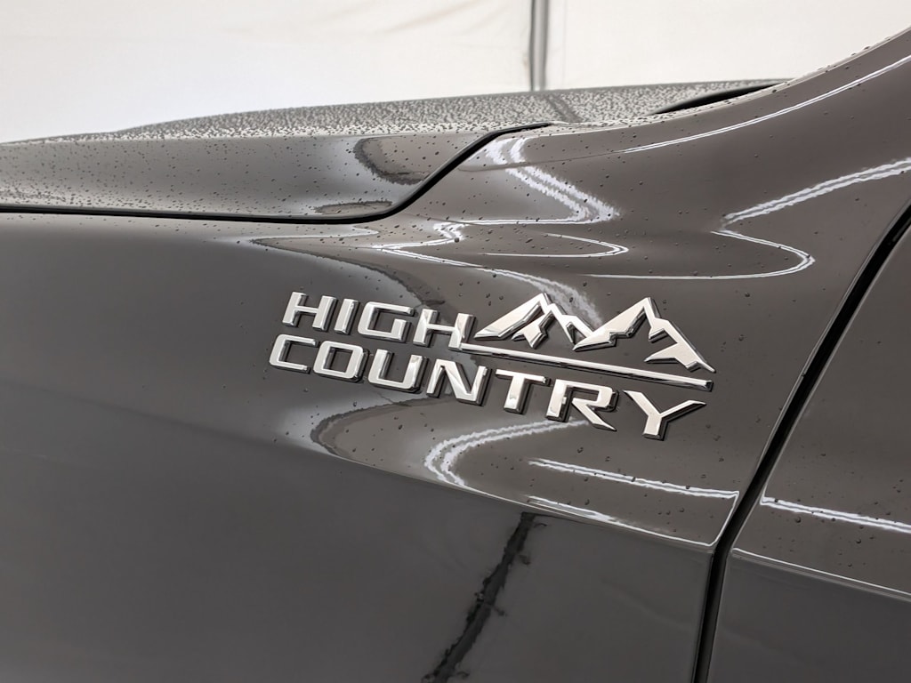 Thumbnail: 2021 Chevrolet Tahoe - 26