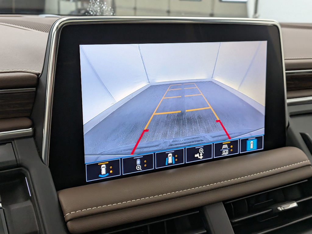 Thumbnail: 2021 Chevrolet Tahoe - 35