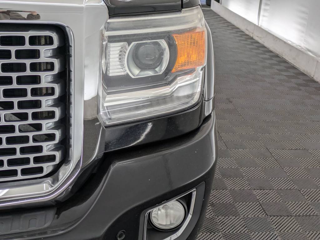 Thumbnail: 2016 GMC Sierra 3500 - 23