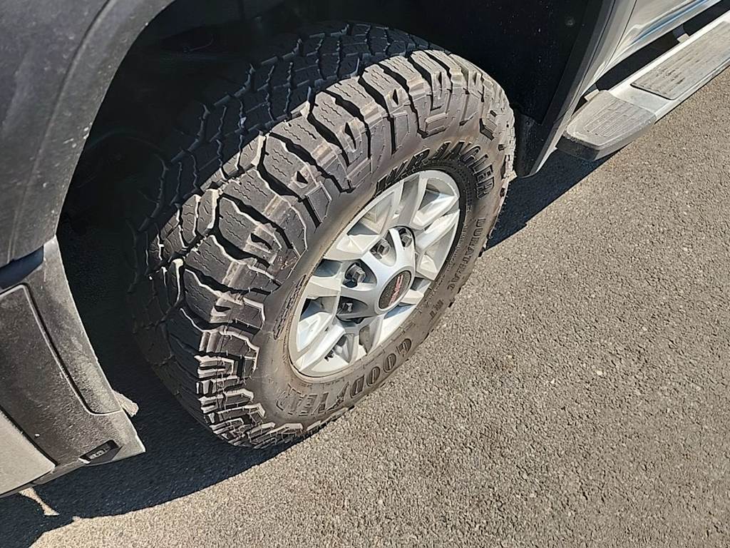 Thumbnail: 2024 GMC Sierra 2500 - 4