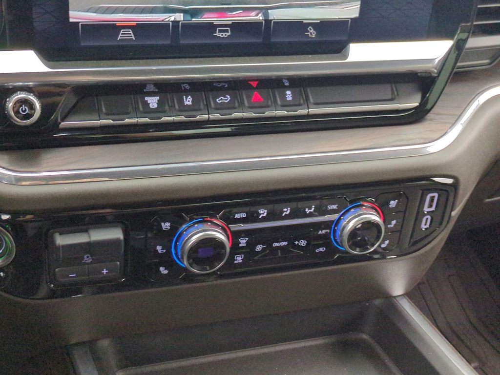 Thumbnail: 2024 GMC Sierra 2500 - 33