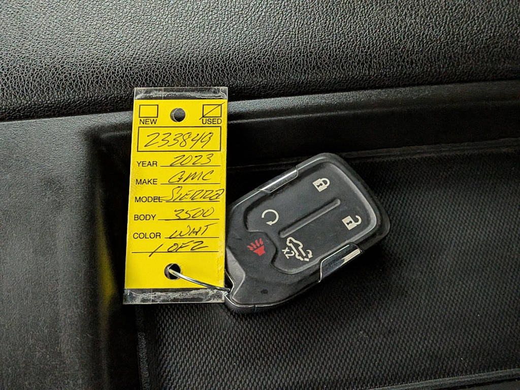 Thumbnail: 2023 GMC Sierra 3500 - 19