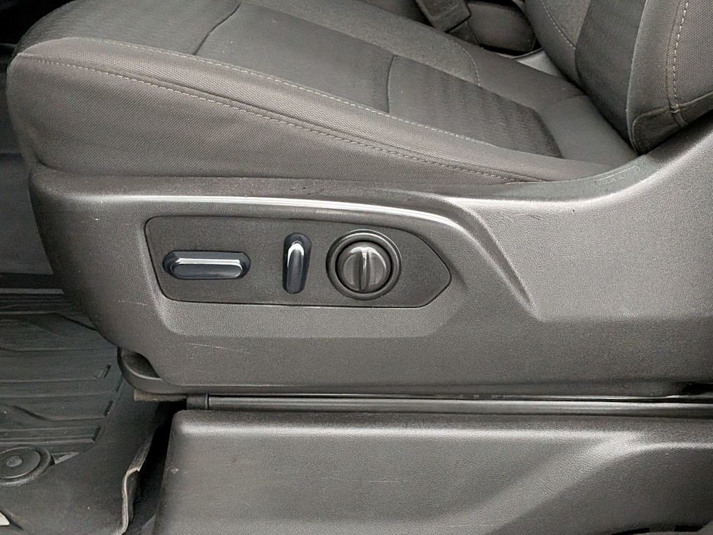 Thumbnail: 2023 GMC Sierra 3500 - 29