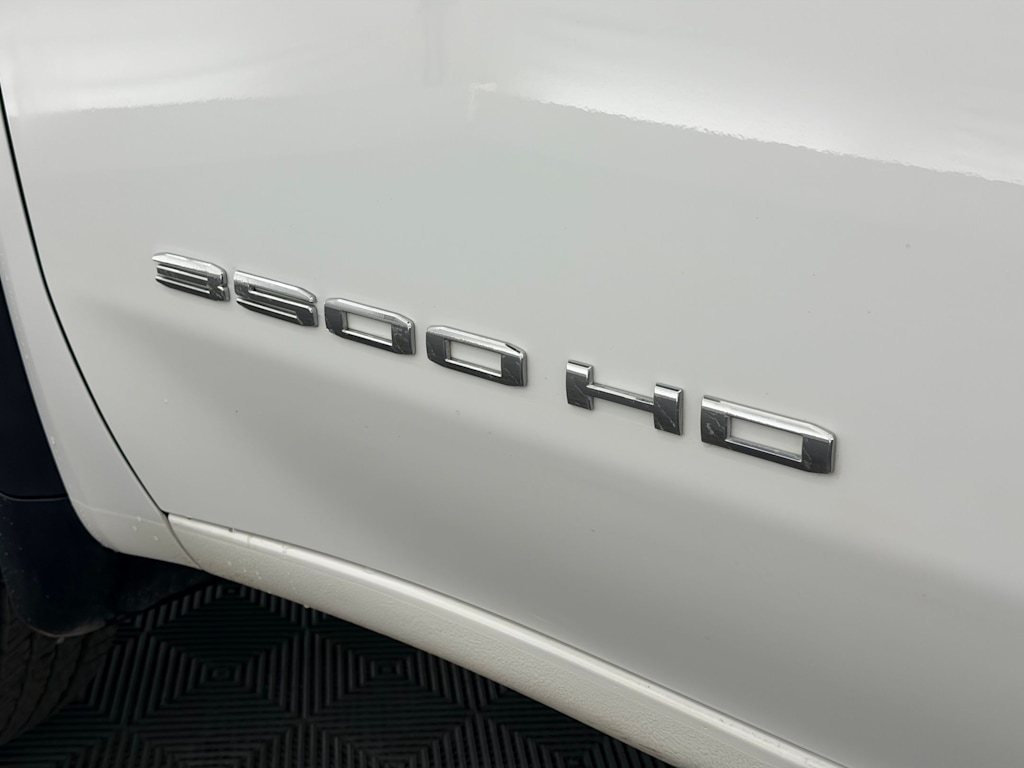 Thumbnail: 2023 GMC Sierra 3500 - 7