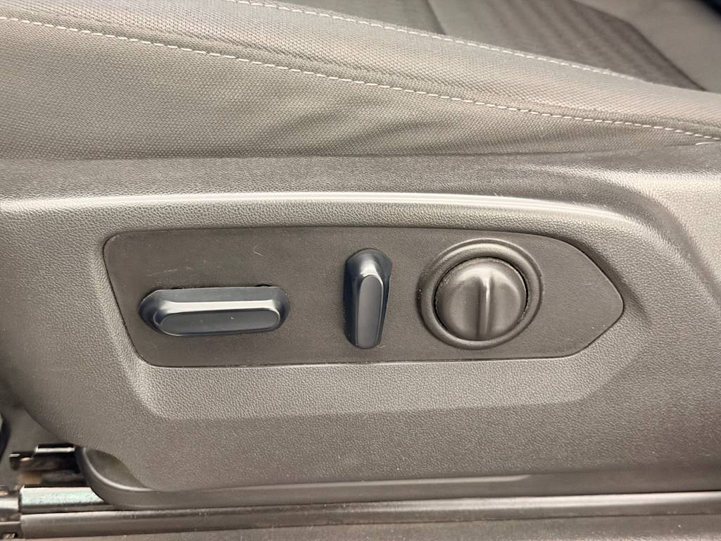 Thumbnail: 2023 GMC Sierra 3500 - 25