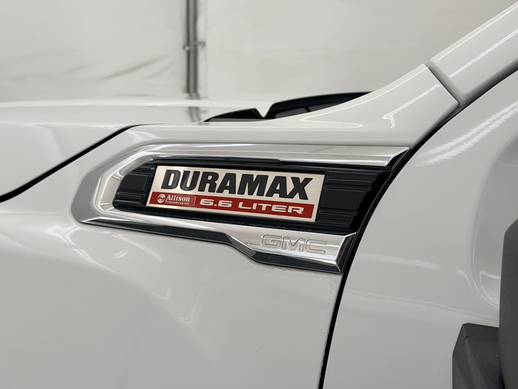 Thumbnail: 2023 GMC Sierra 3500 - 21