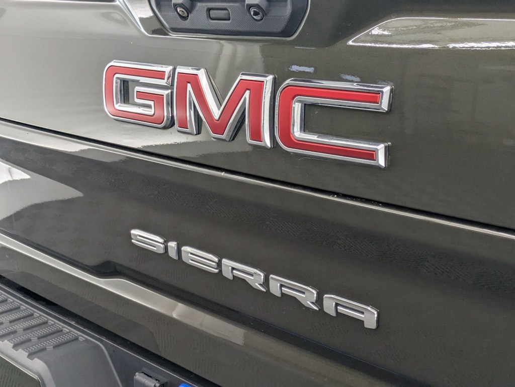 Thumbnail: 2022 GMC Sierra 3500 - 23