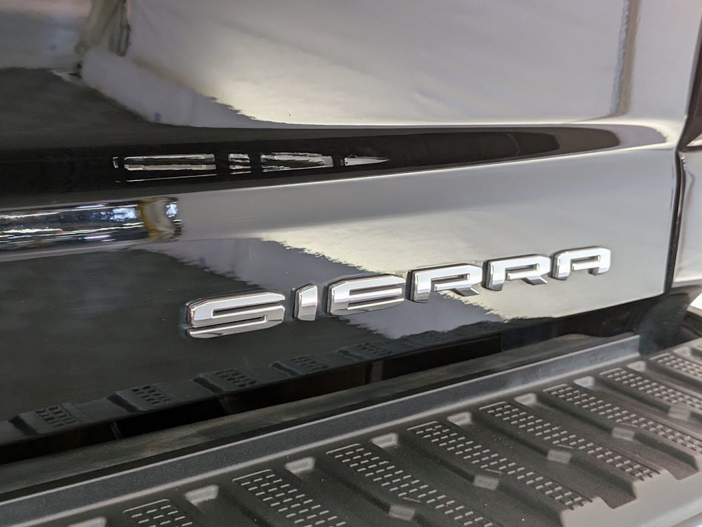 Thumbnail: 2022 GMC Sierra 3500 - 25