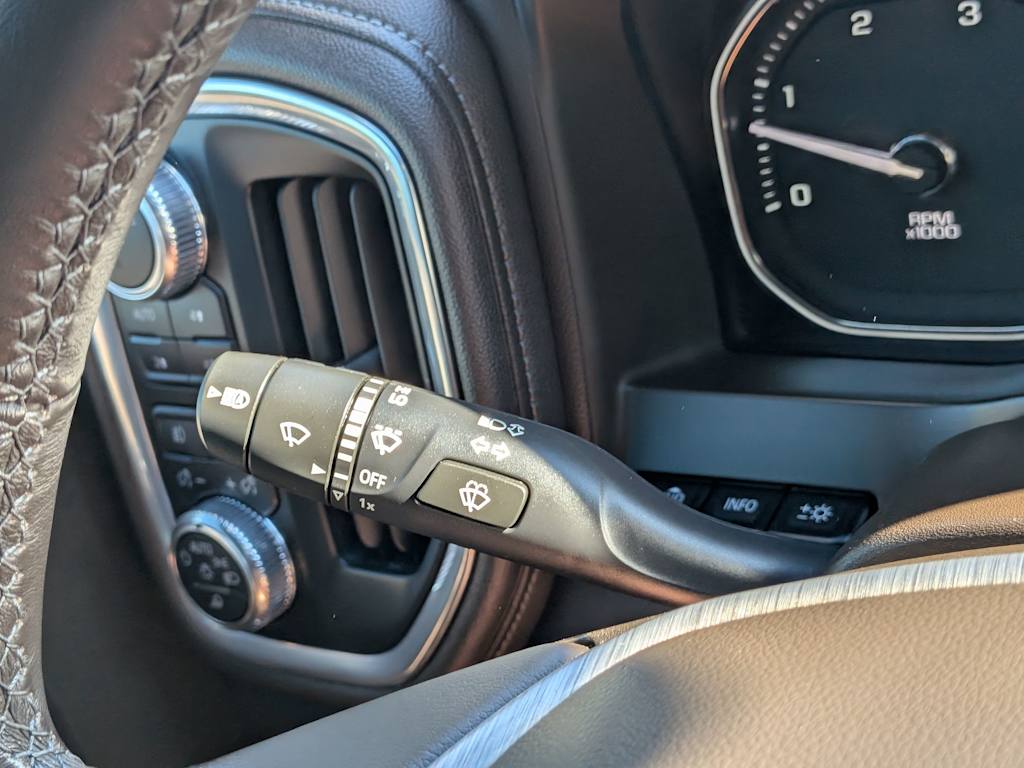 Thumbnail: 2022 GMC Sierra 3500 - 33