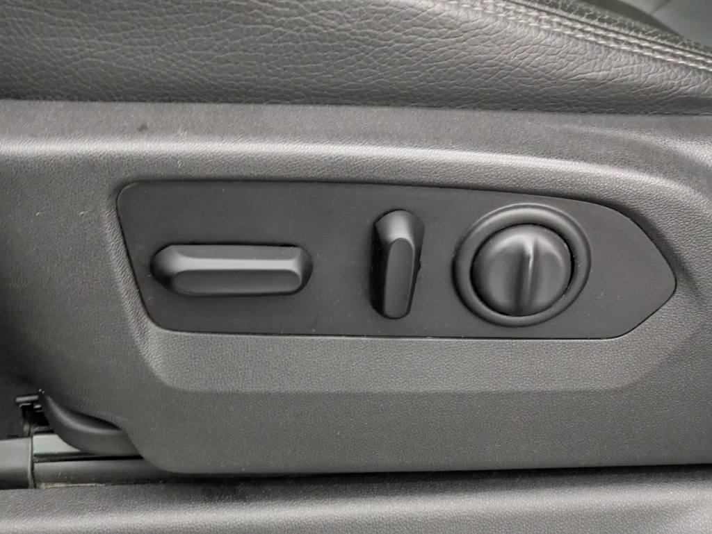 Thumbnail: 2020 GMC Sierra 3500 - 26