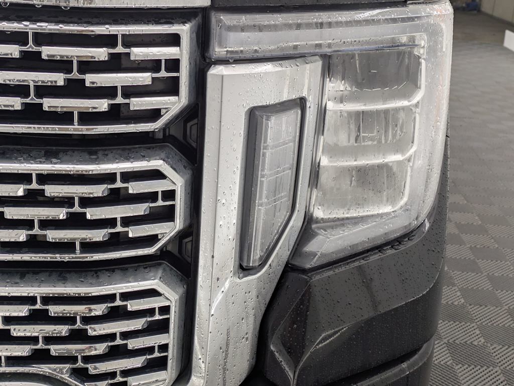 Thumbnail: 2020 GMC Sierra 3500 - 18