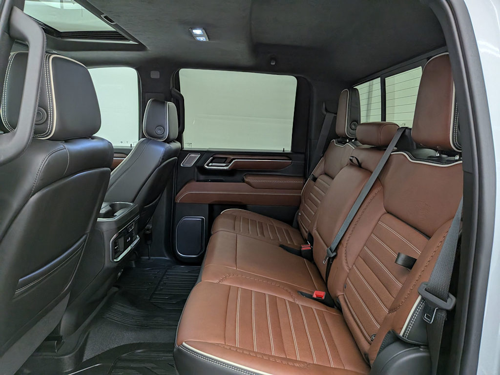 Thumbnail: 2024 GMC Sierra 3500 - 27