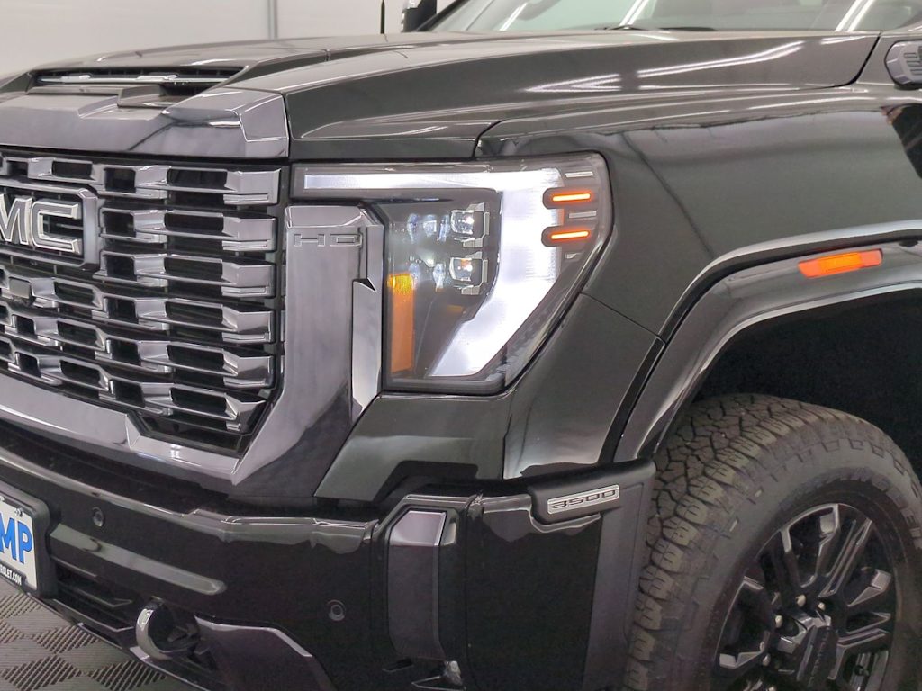 Thumbnail: 2024 GMC Sierra 3500 - 23