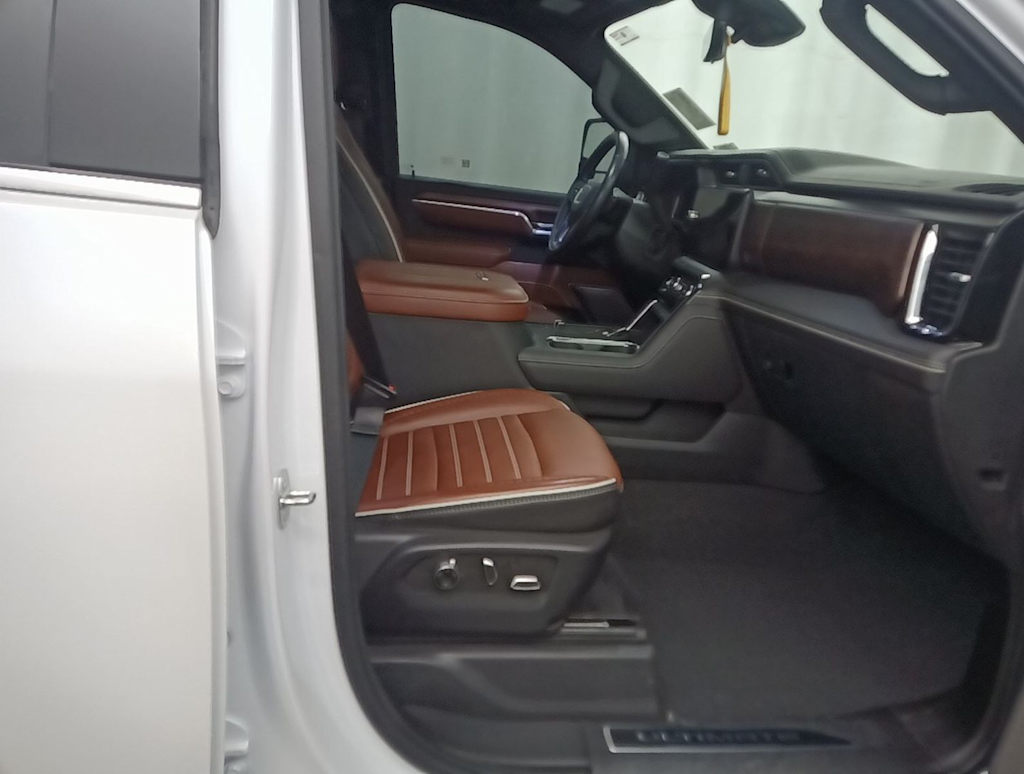 Thumbnail: 2024 GMC Sierra 3500 - 6