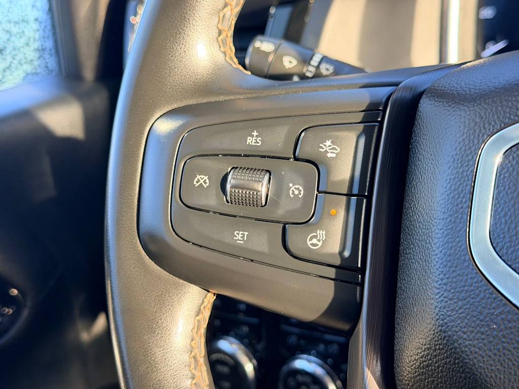 Thumbnail: 2025 GMC Sierra 3500 - 32