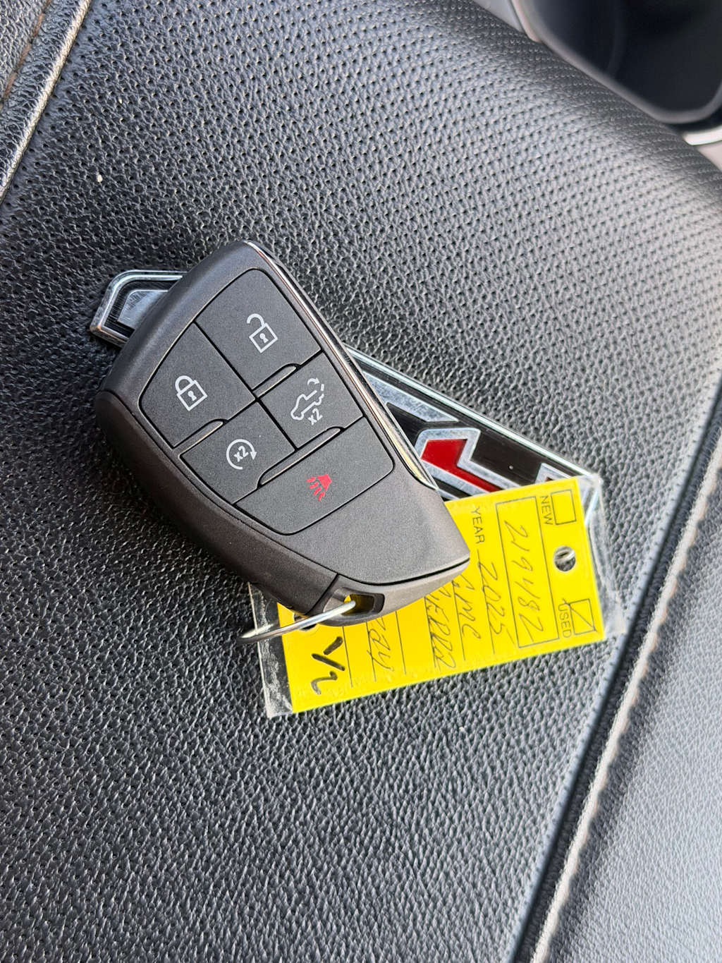 Thumbnail: 2025 GMC Sierra 3500 - 19