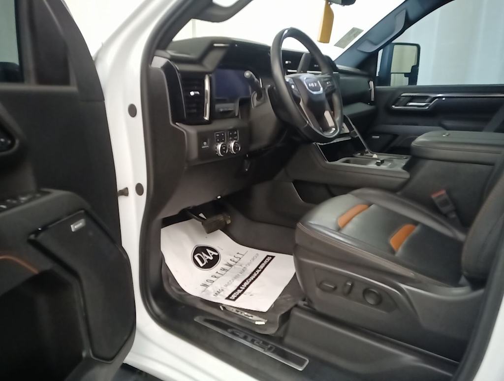 Thumbnail: 2025 GMC Sierra 3500 - 2