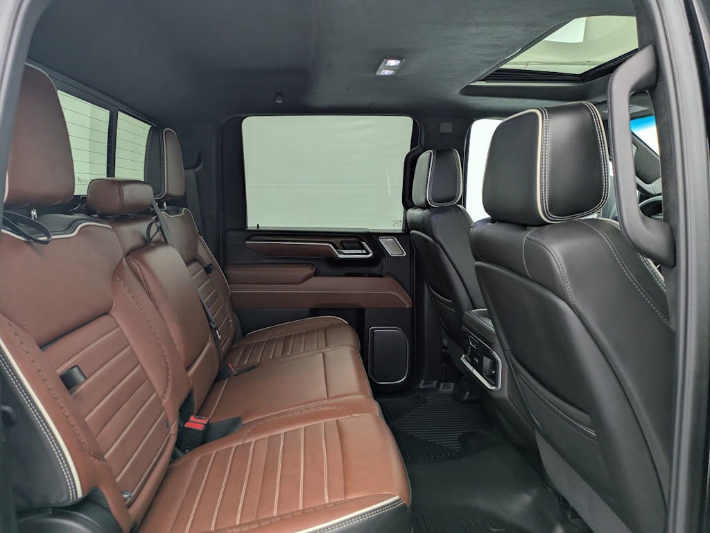Thumbnail: 2025 GMC Sierra 3500 - 31