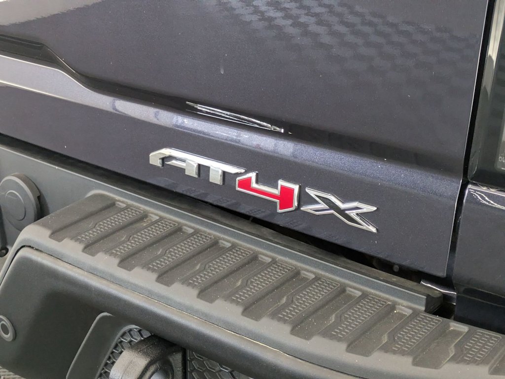 Thumbnail: 2025 GMC Sierra 2500 - 26