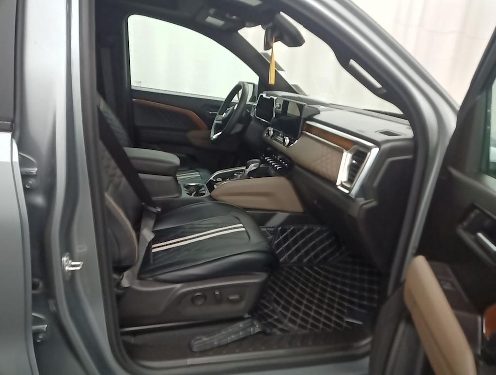 Thumbnail: 2025 GMC Canyon - 7