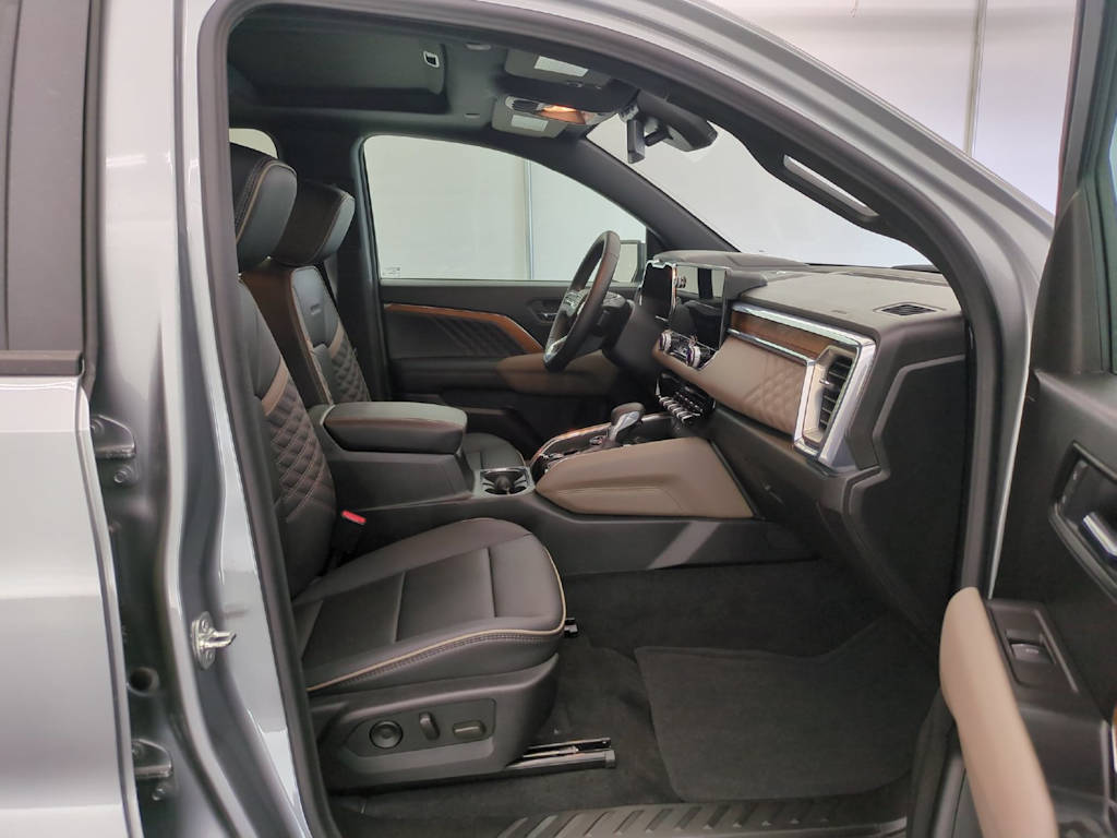 Thumbnail: 2025 GMC Canyon - 12