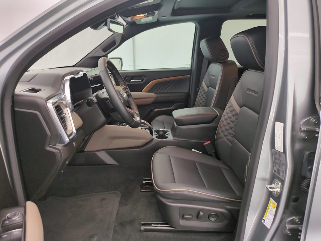 Thumbnail: 2025 GMC Canyon - 11