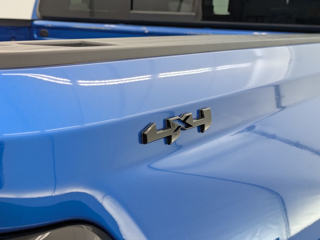 Thumbnail: 2024 GMC Canyon - 25